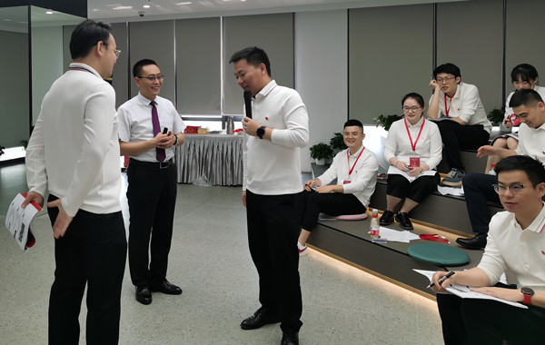 返聘！武漢某金融公司青年英才成長工程《有效溝通與執(zhí)行力》精彩課程回顧！