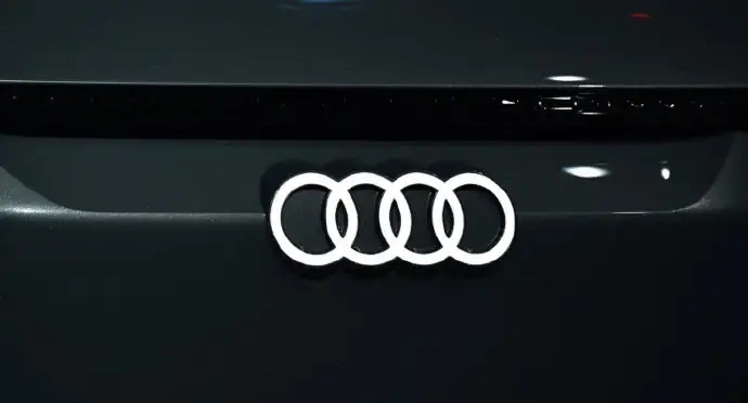  奧迪“翻車”劉德華“受傷”，折射出什么？